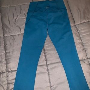 Under armor cropped leggings